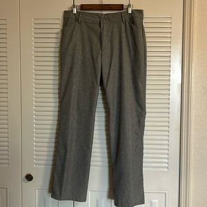 Lee straight leg relaxed fit mid rise trousers. Wrinkle free material. Like new.